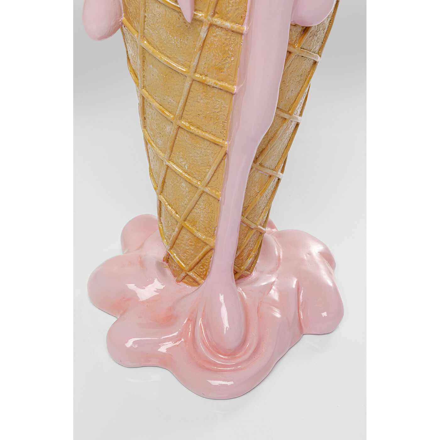 Стол приставной Icecream Ø48cm KARE 70201