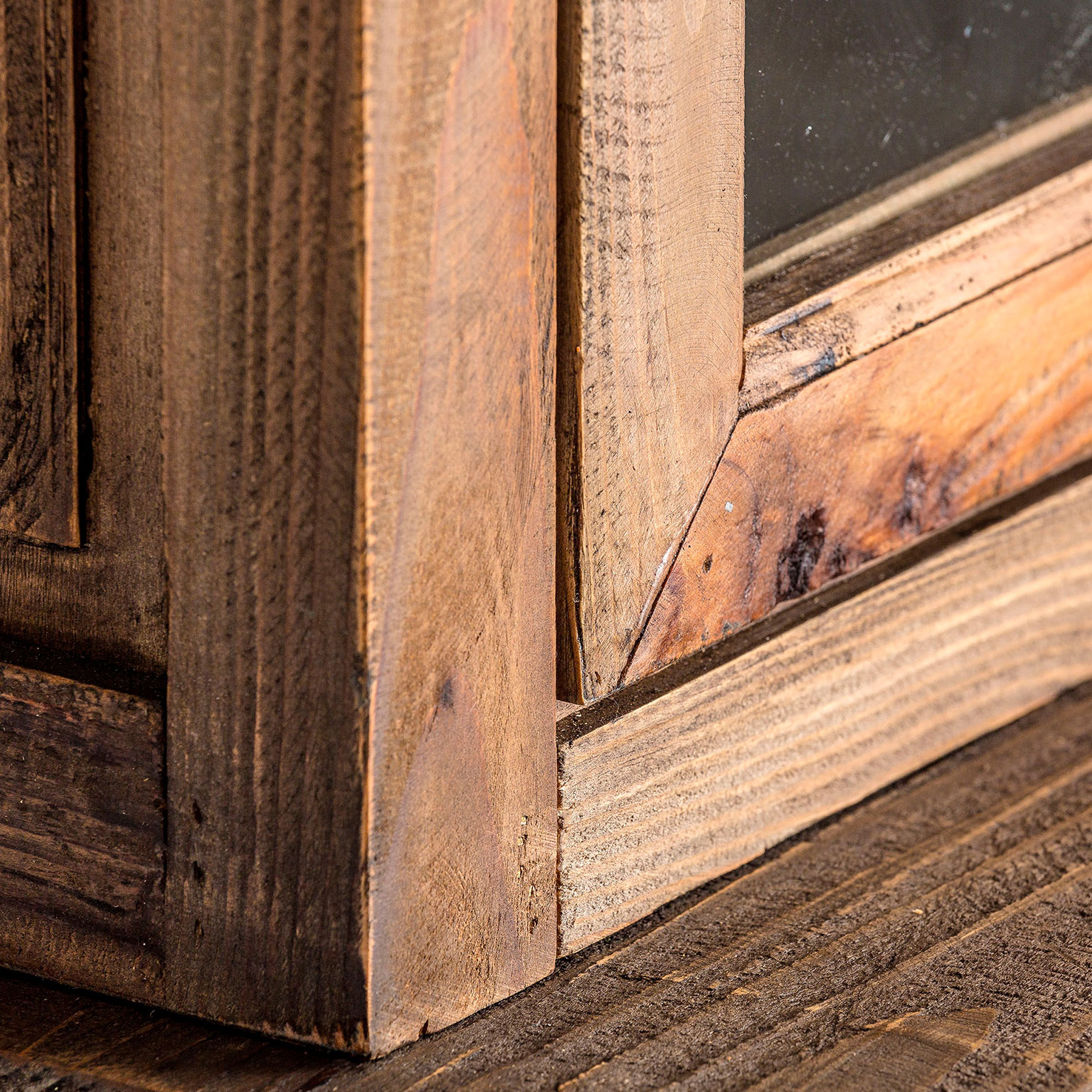 Модульная витрина IKAST Vical