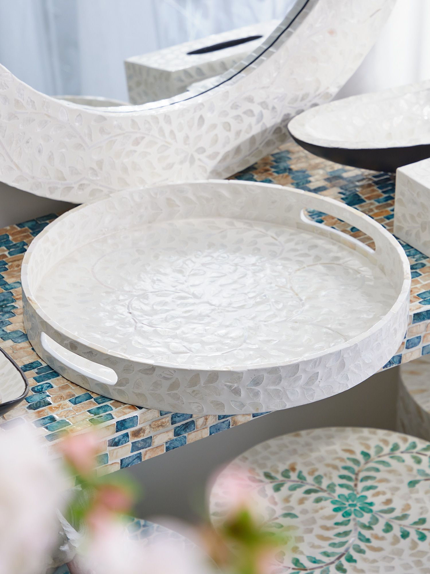 Поднос декоративный с отделкой раковинами устриц Glasar 67-026/1