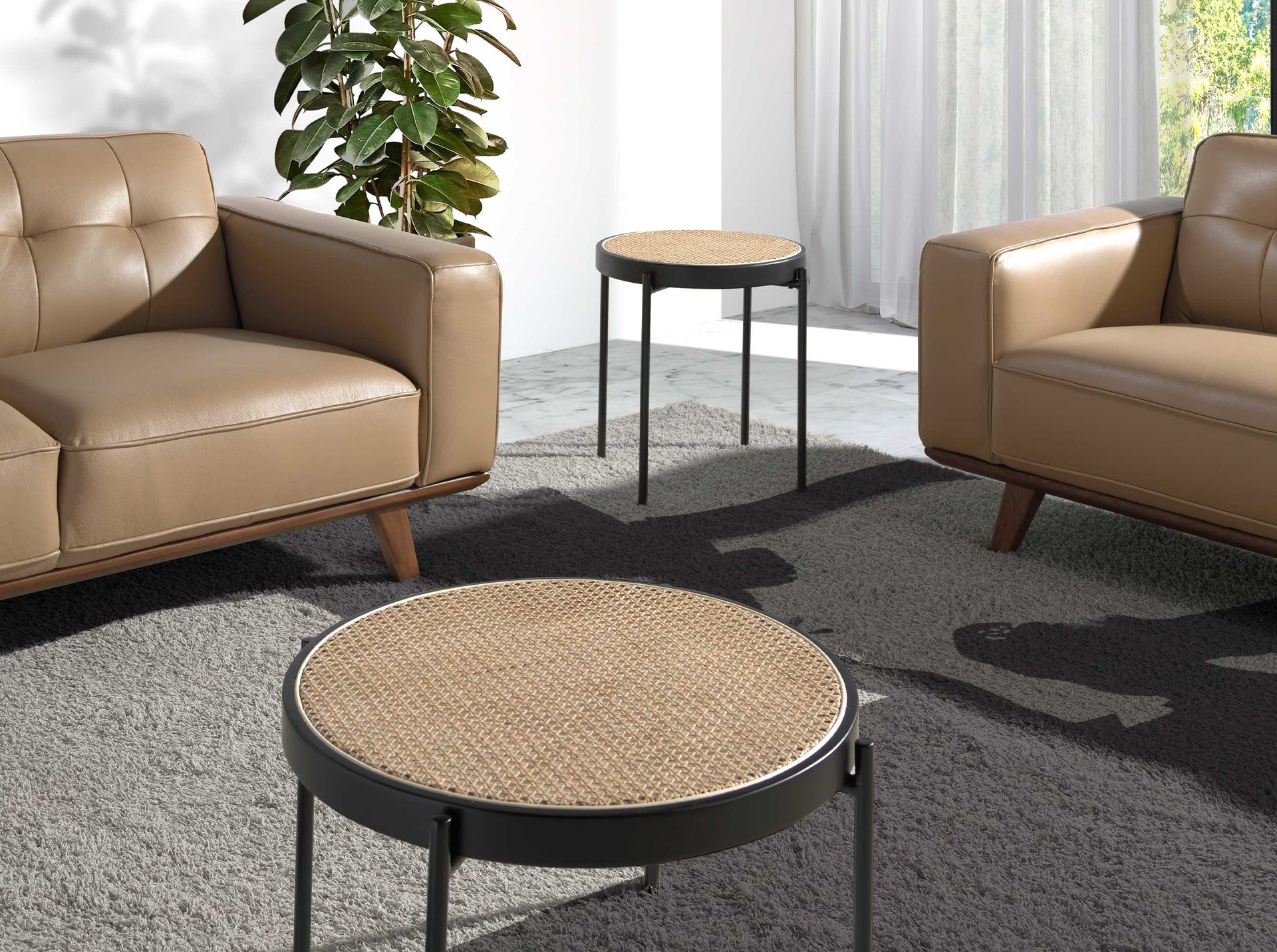 Приставной столик 2109/TT-S186 из ротанга и черной стали Angel Cerda