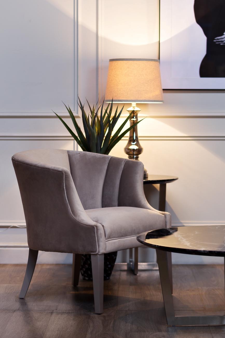 Кресло серое низкое велюровое Garda Decor ZW-857 GRE