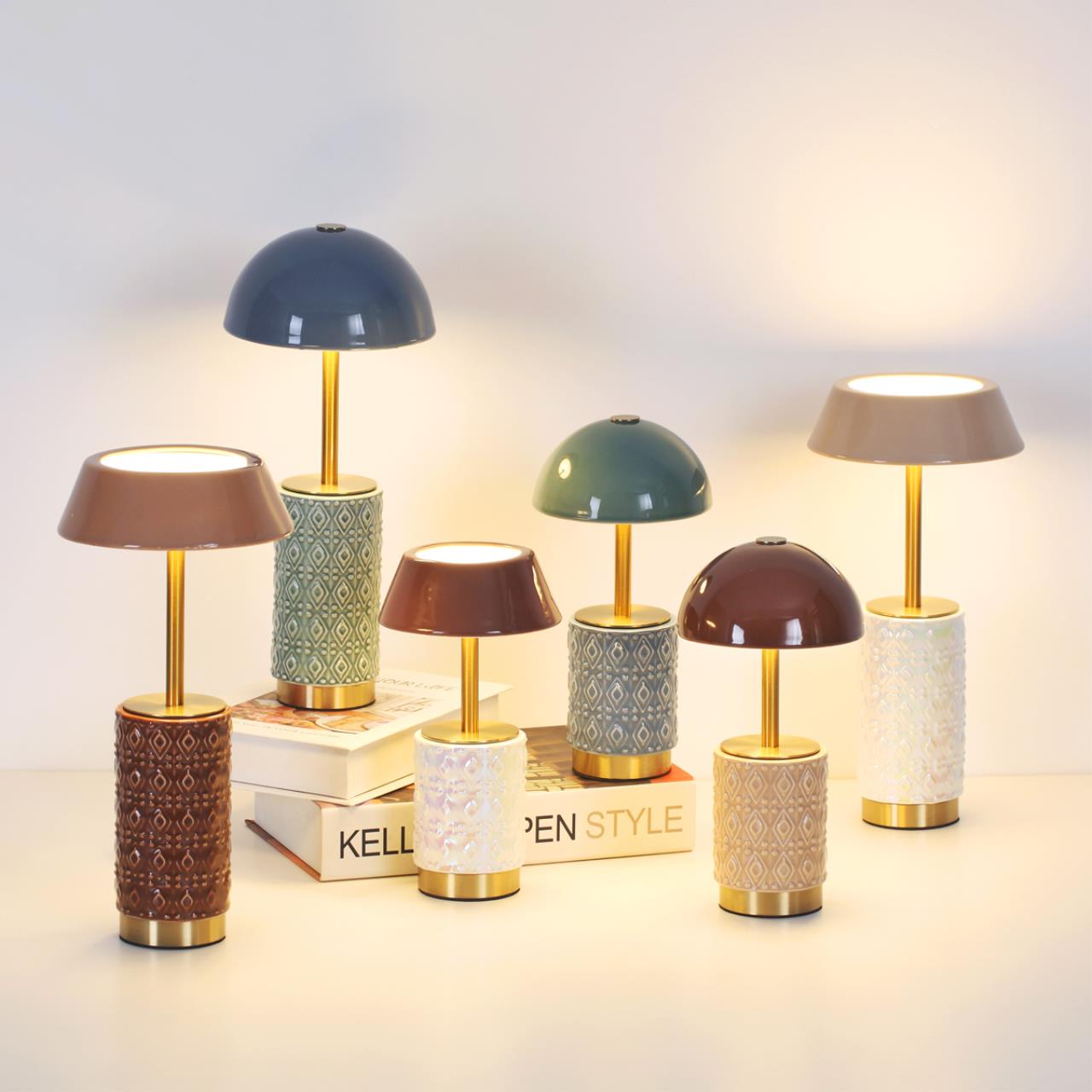 Настольная лампа беспроводная Odeon Light 5453/8TLA