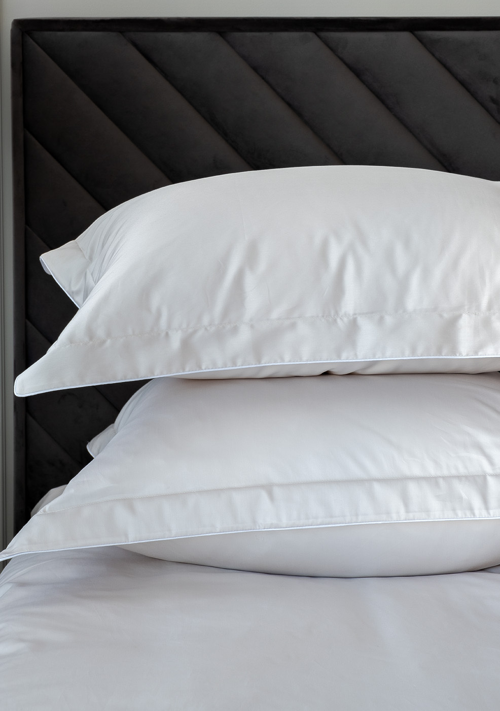 Комплект из 2х наволочек сатиновых 70х70см жемчужный Garda Decor 107TD-D25G2-NAV ZHE