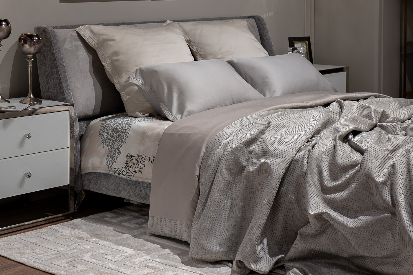 Покрывало Gloss 260х260см серое Garda Decor 121GD-12112