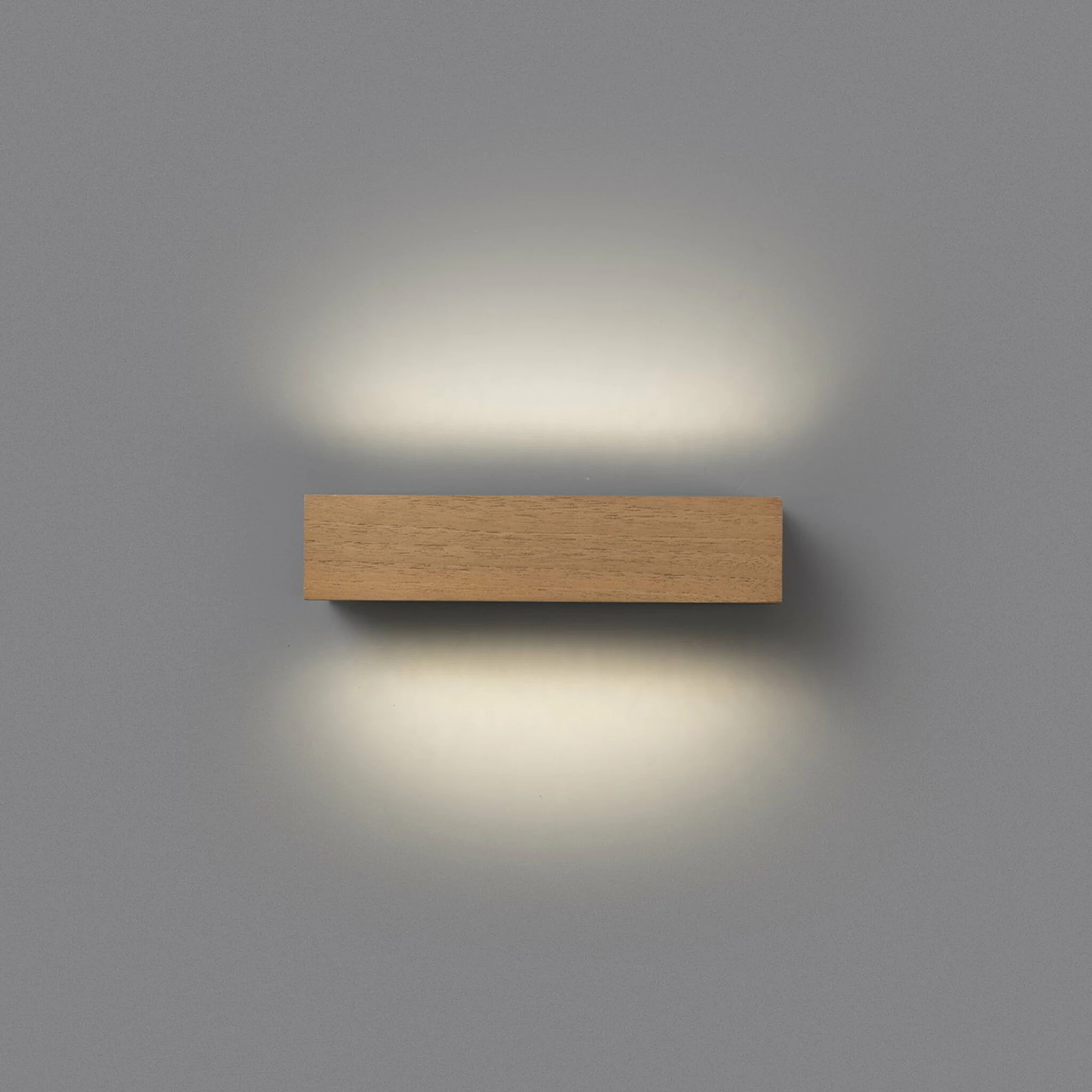 Уличный настенный светильник Doro-13 LED 2x6.5W 3000K дерево Faro