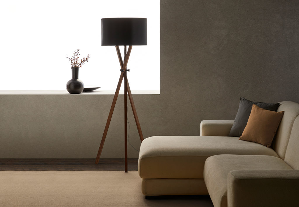 Торшер Cot с черным абажуром Aromas del Campo