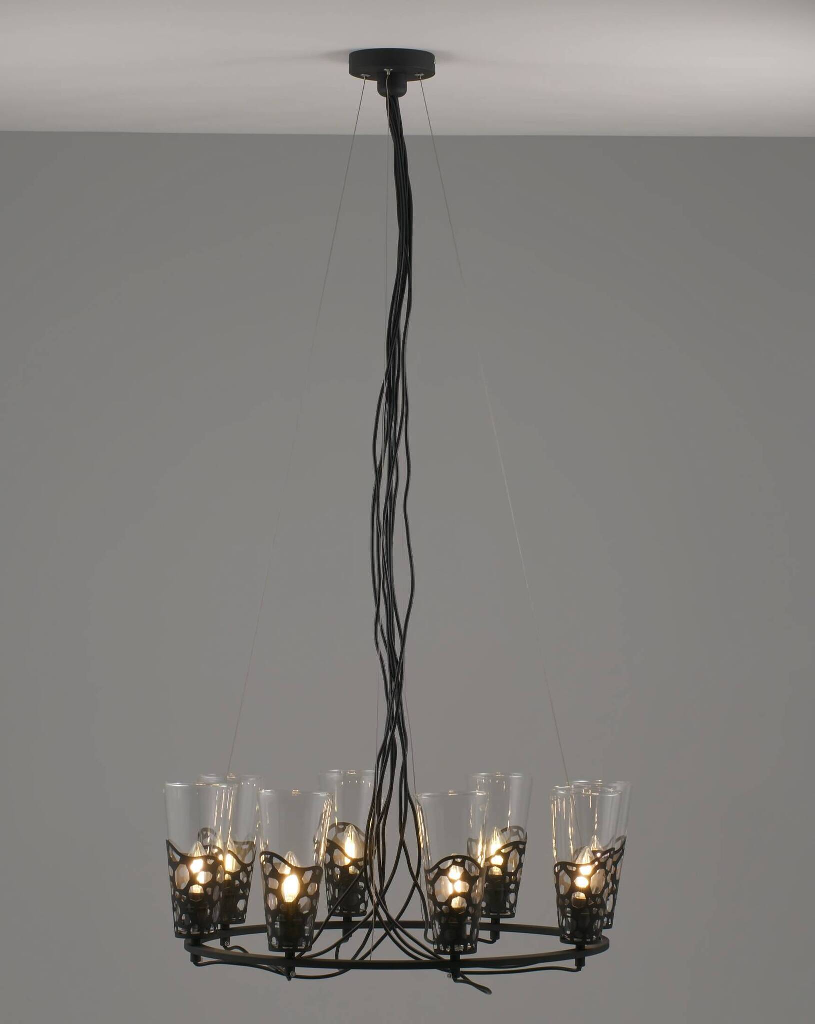 Люстра подвесная Moderli V2810-8P Valerie 8*E14*440W