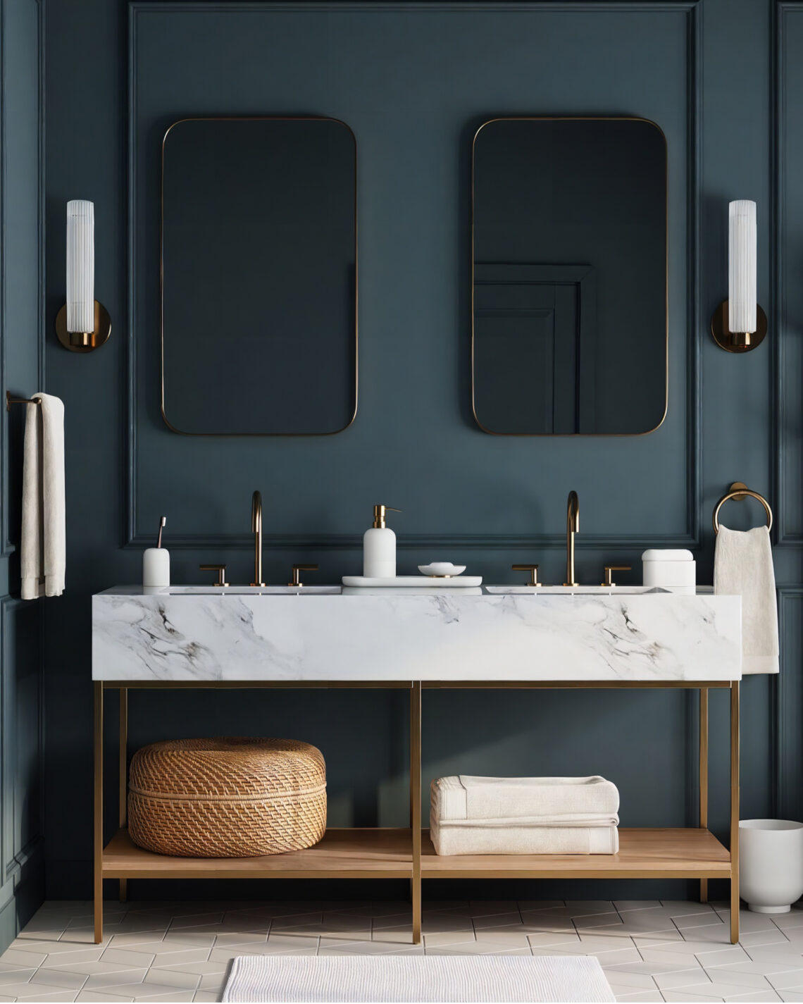 Зеркало в золотой раме Теони Louvre Home LHDWM011223SH