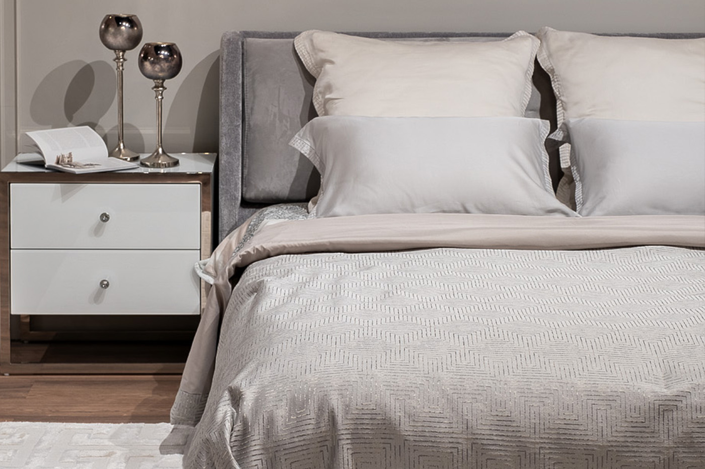 Покрывало Gloss 260х260см серое Garda Decor 121GD-12112