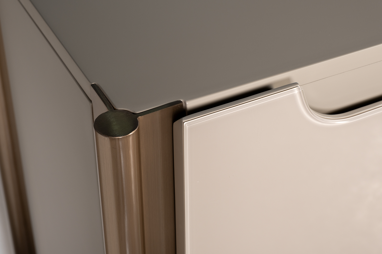 Комод светлый Garda Decor 77IP-GD009K/1