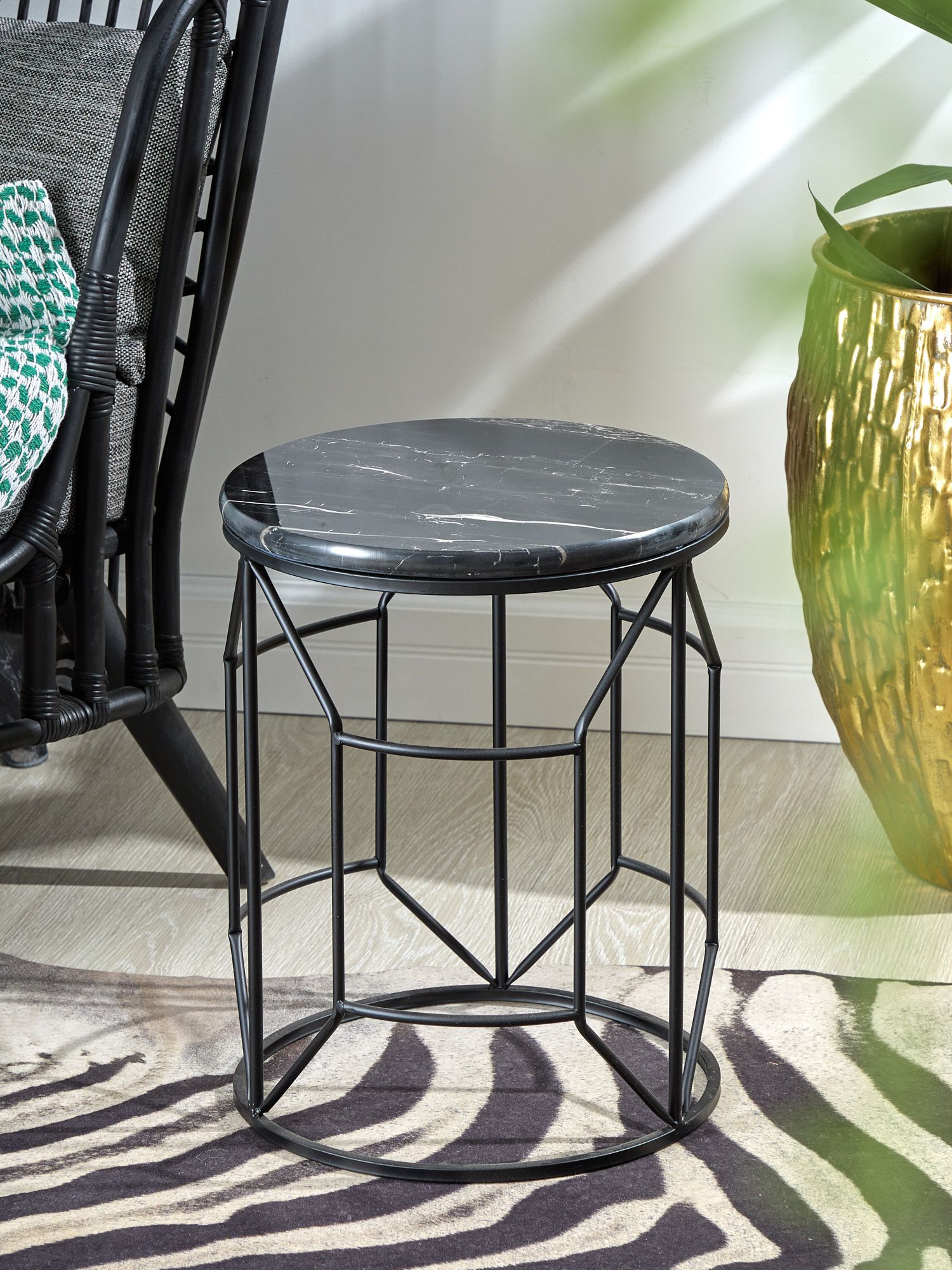 Столик интерьерный с черным мрамором Glasar 54-261