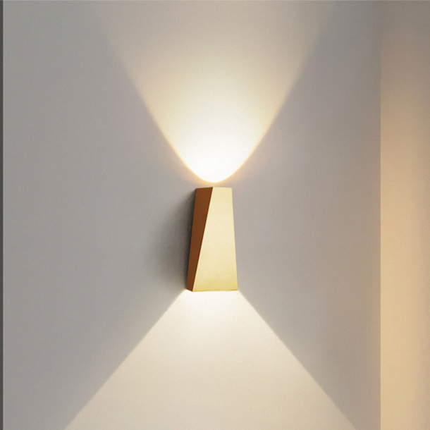 Настенный светильник LUTVI B Brass by ImperiumLoft