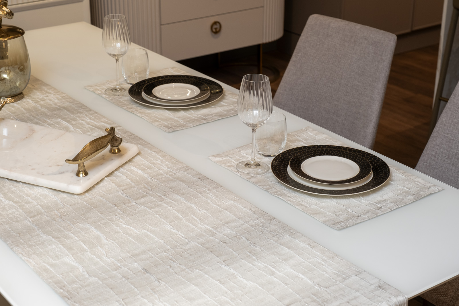 Набор для сервировки стола Luuxury дорожка 50х180см и две салфетки 33х45см Garda Decor 121GD-12133