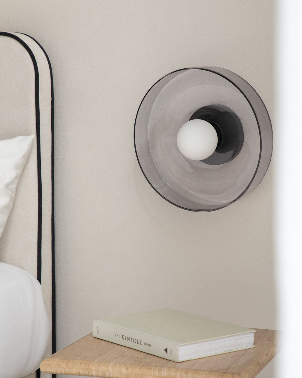 Настенный светильник Кассель с дымчатым стеклом - Ø 25 см Louvre Home LHLSC460324SWL