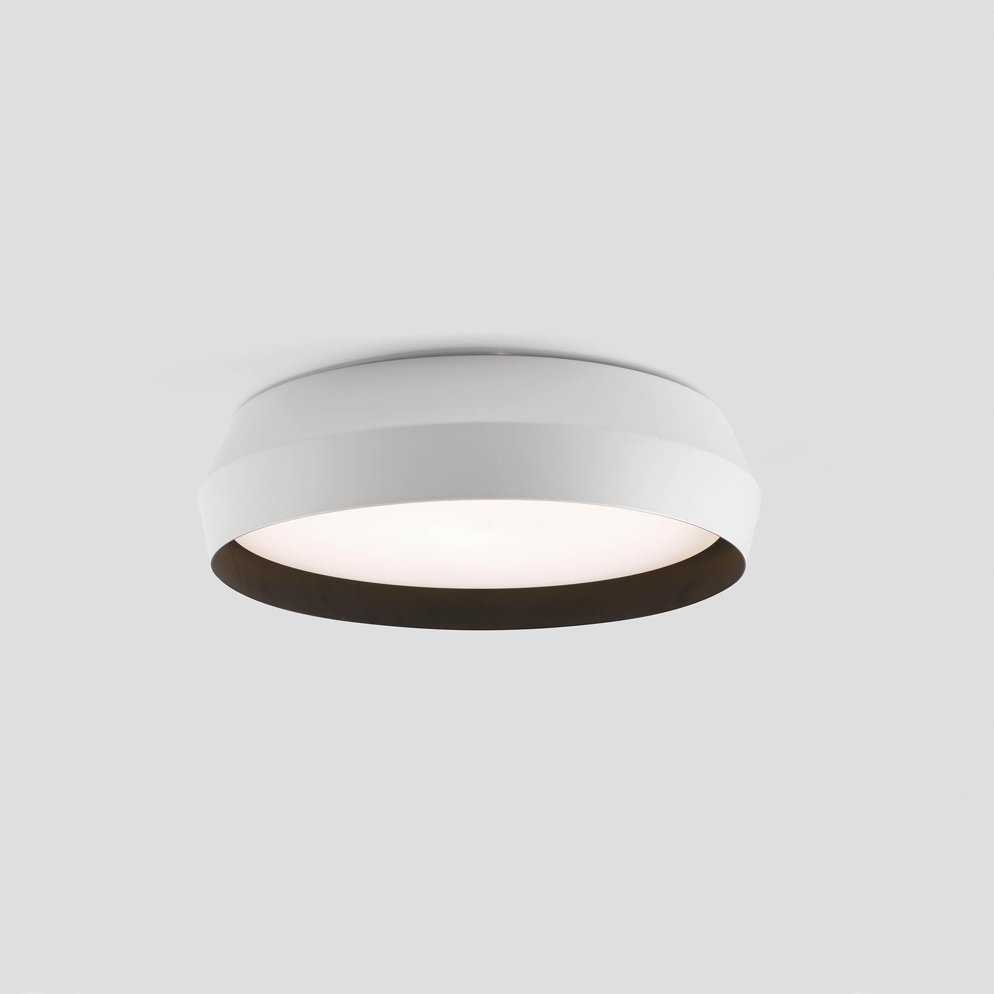 Shoku 350 Настенный/потолочный светильник белый/черный LED 24W 2700K DIM Faro