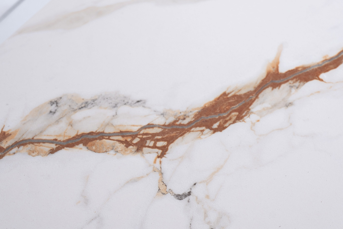 Стол журнальный овальный белый Garda Decor 76AR-501L-STOL/ZH