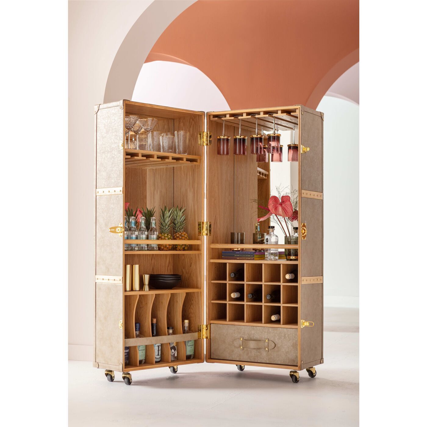 Шкаф барный KARE West 82885 Шкаф барный KARE West 82885