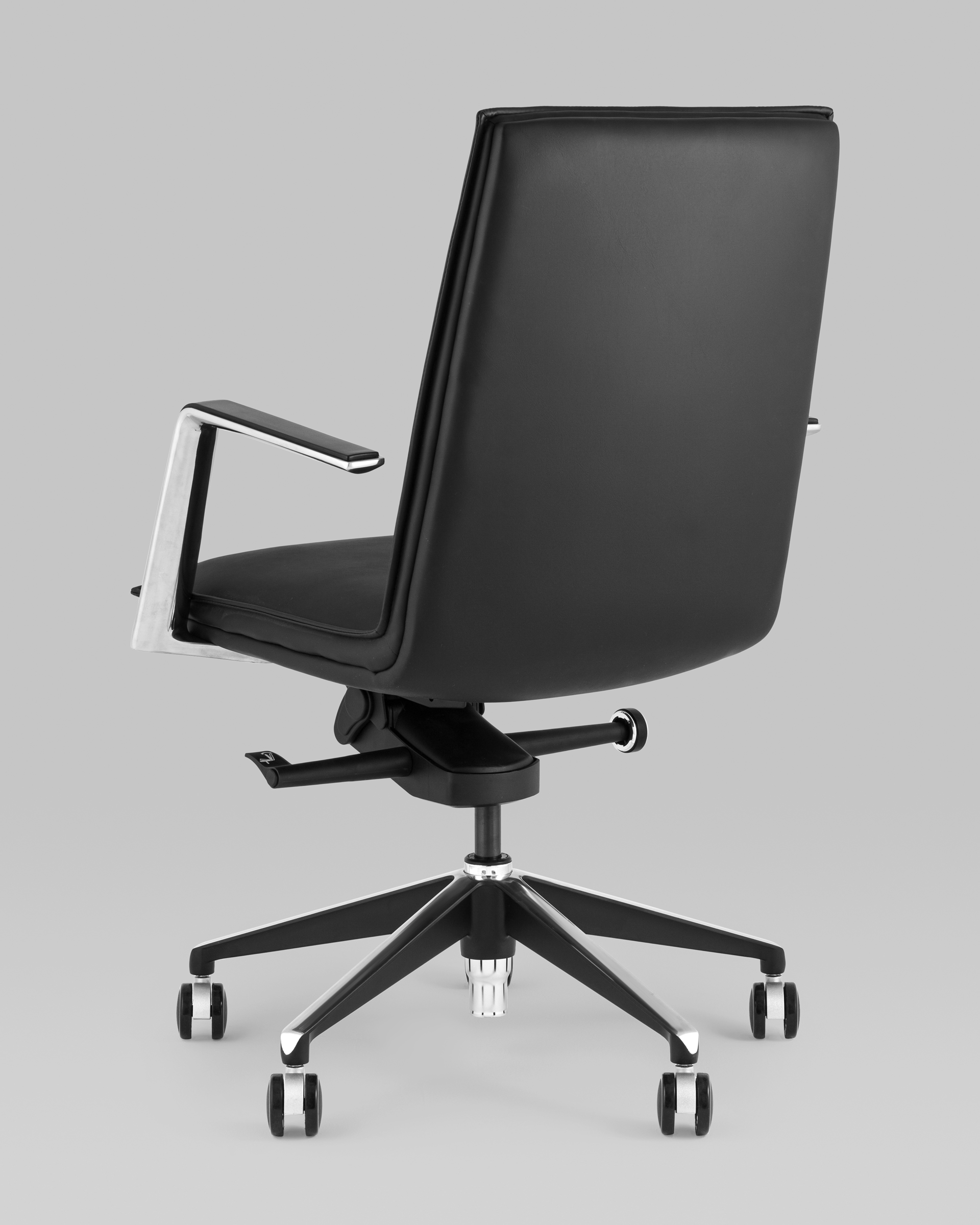 Кресло офисное TopChairs Arrow черный Stool Group
