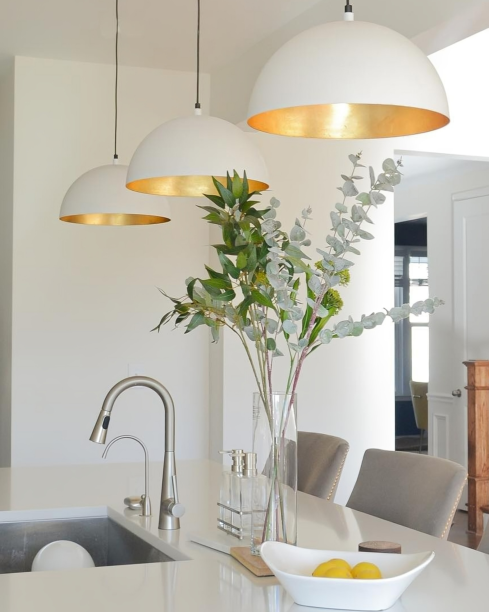 Белый подвесной светильник Детройт Louvre Home LHLPN111023SWL