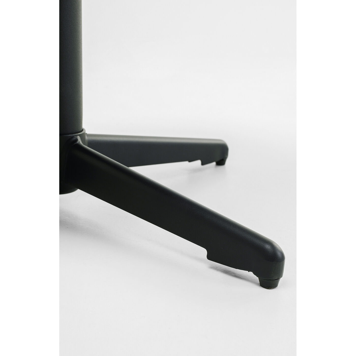 Кресло вращающееся + пуф Jules Cream KARE 70821