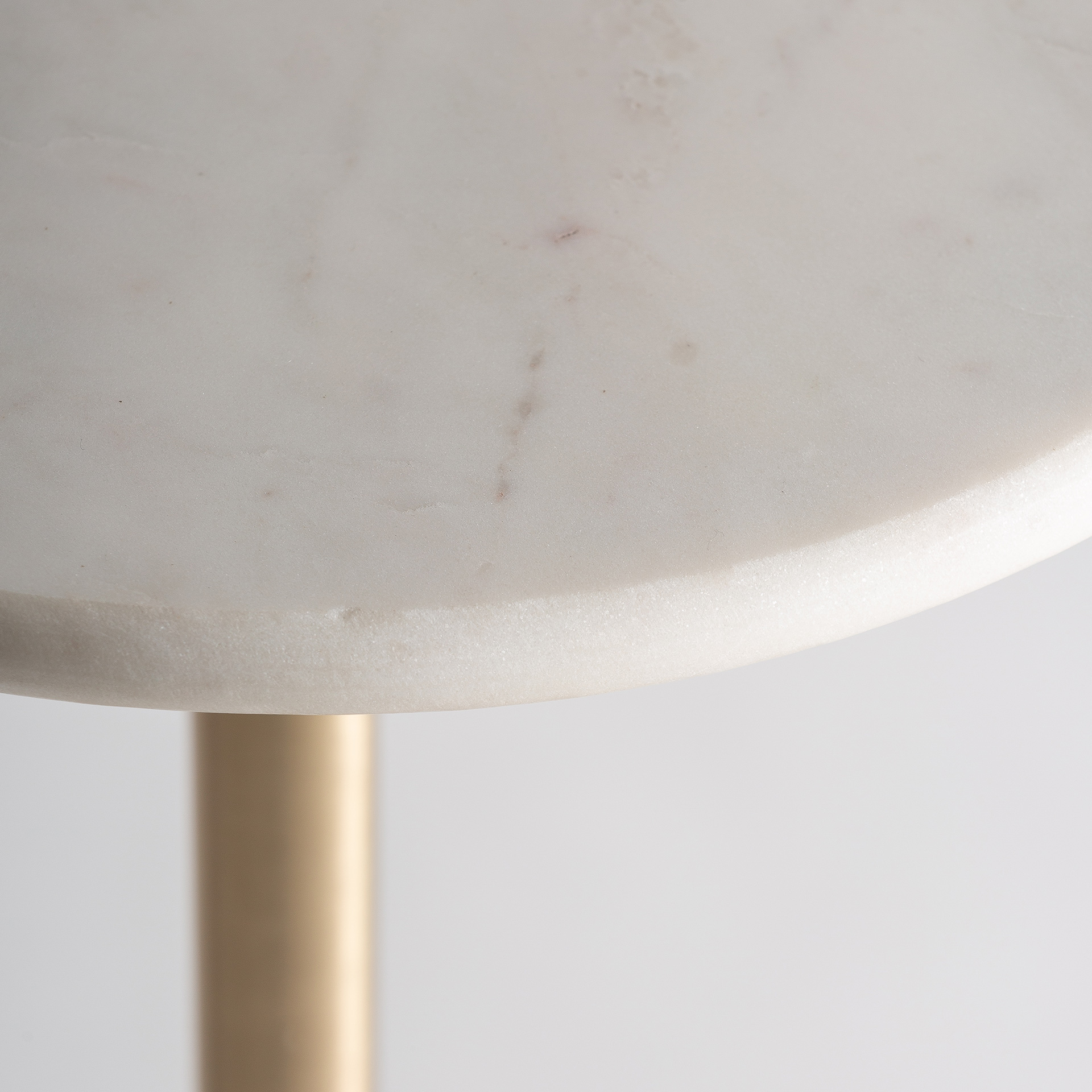 Приставной столик Colmar Vical