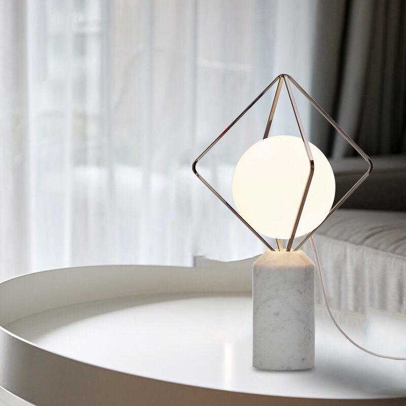 Настольная лампа в форме кристалла ADAMAS TAB by ImperiumLoft