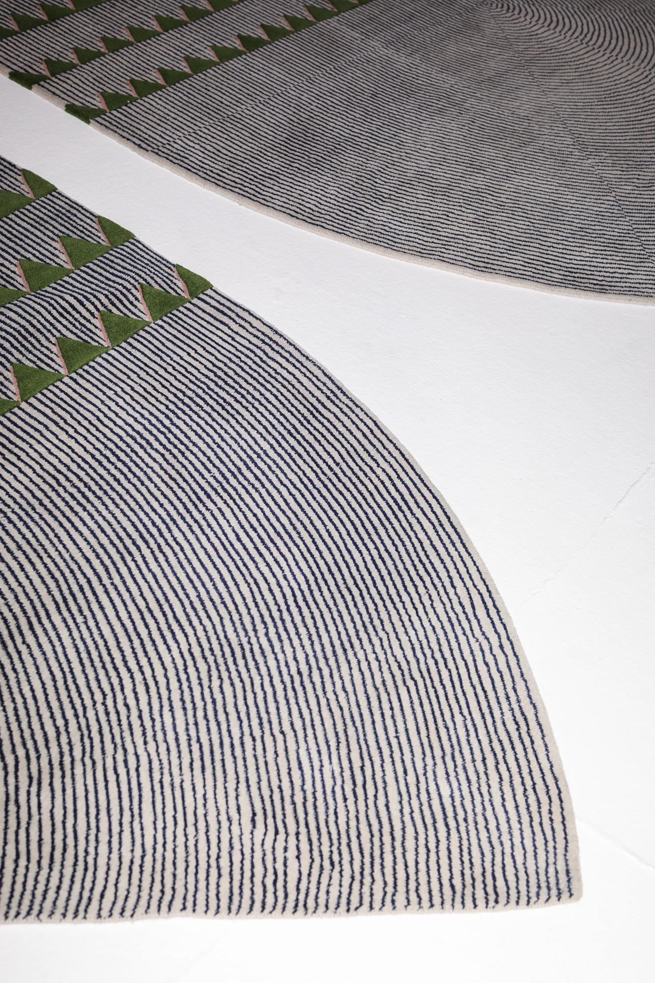 Ковер CC-TAPIS Plasterworks A Black and White