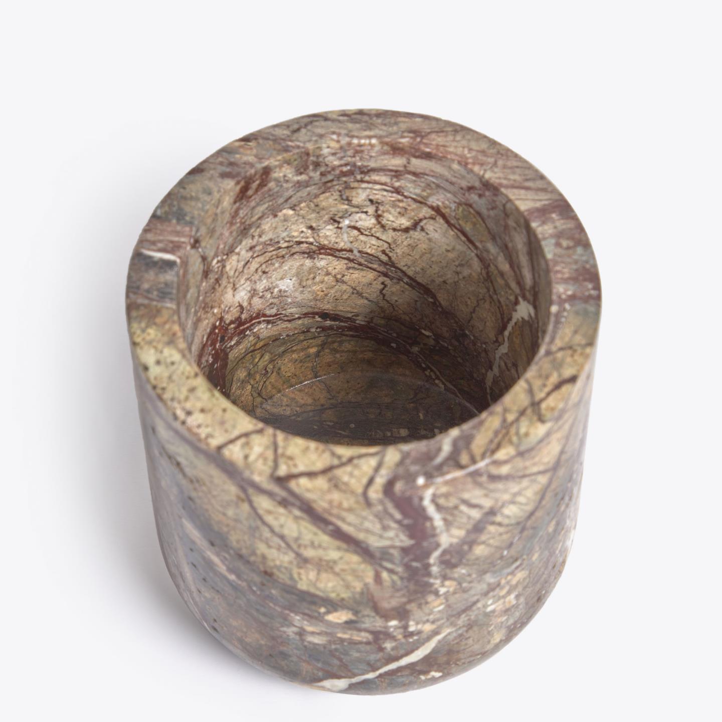 Стакан для зубных щеток Spalsh из бежевого мрамора La Forma (ex Julia Grup)