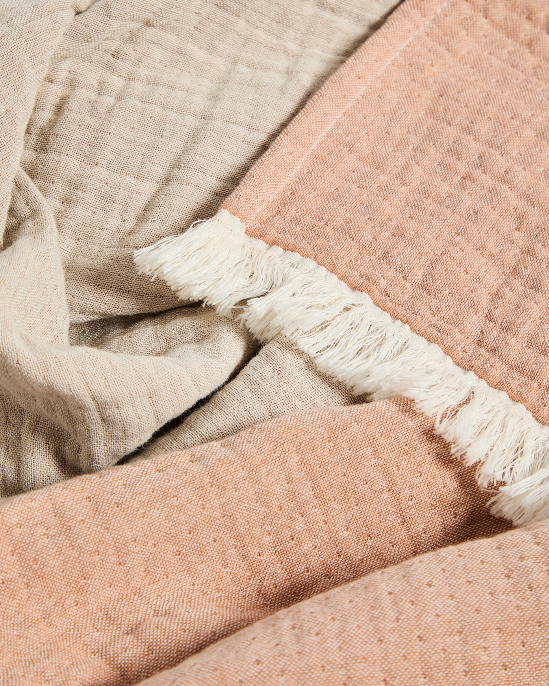 Плед Nafine из хлопкового муслина с двухцветной бахромой 130 x 170 см La Forma (ex Julia Grup)