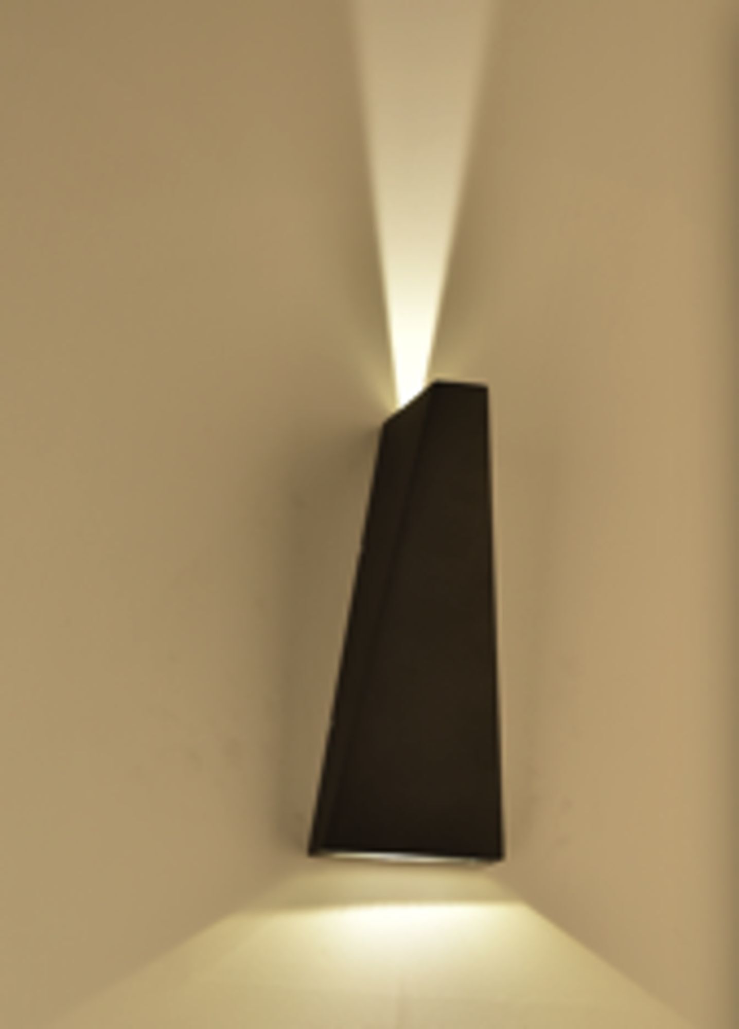 Бра Maytoni O580WL-L6B