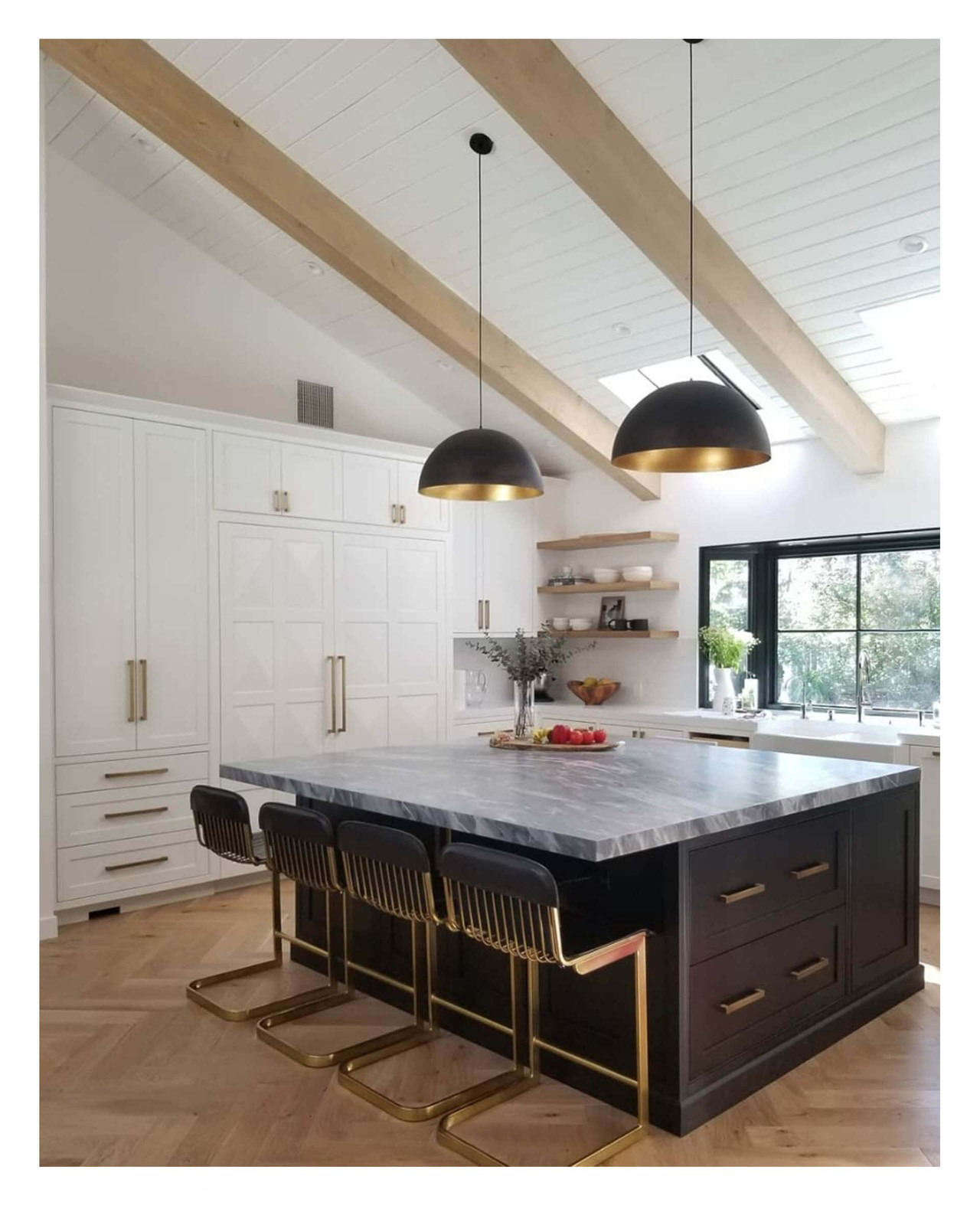 Чёрный подвесной светильник Детройт Louvre Home LHLPN121023SWL