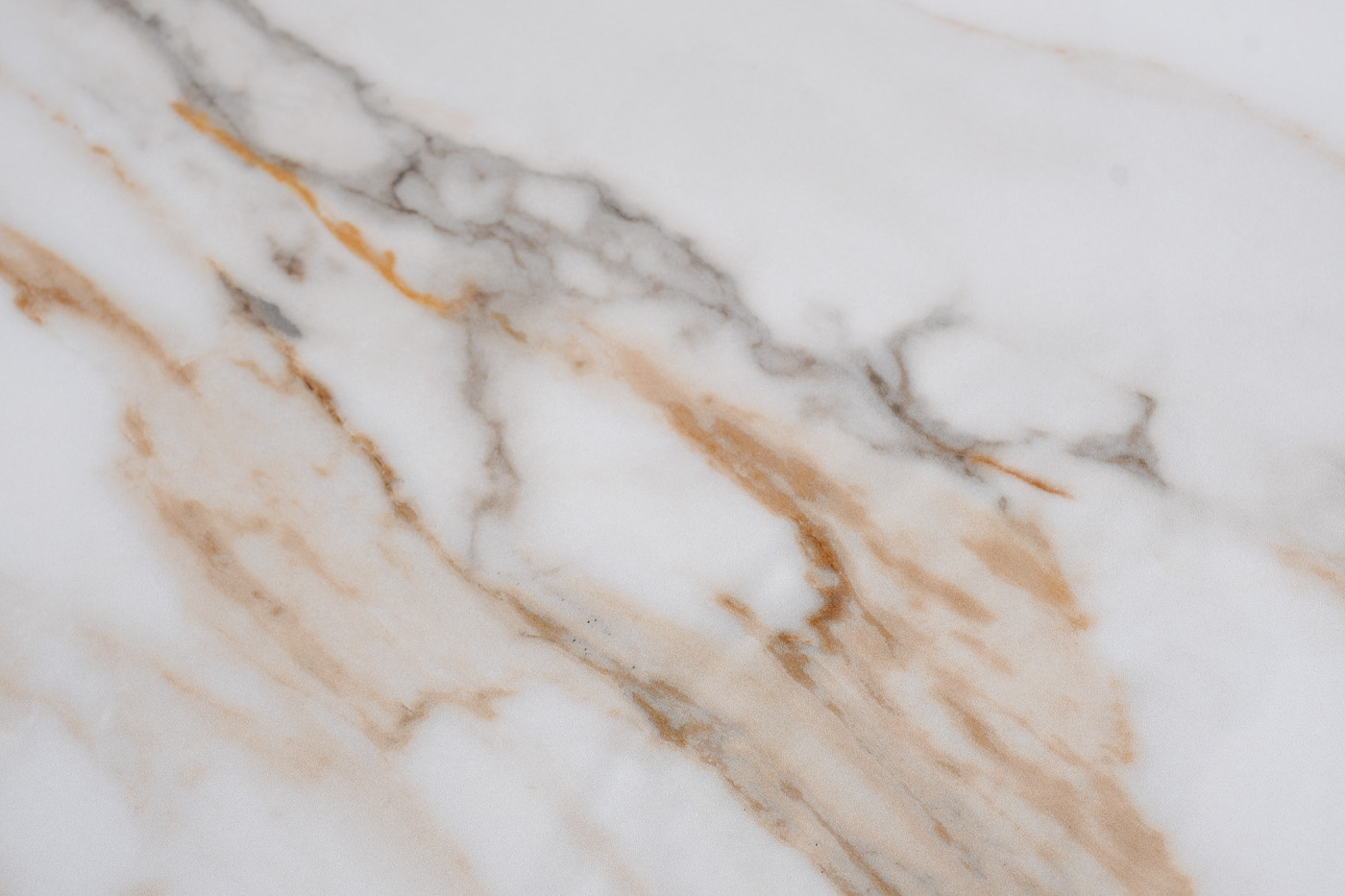 Стол журнальный в форме сердца Garda Decor 58DB-03187