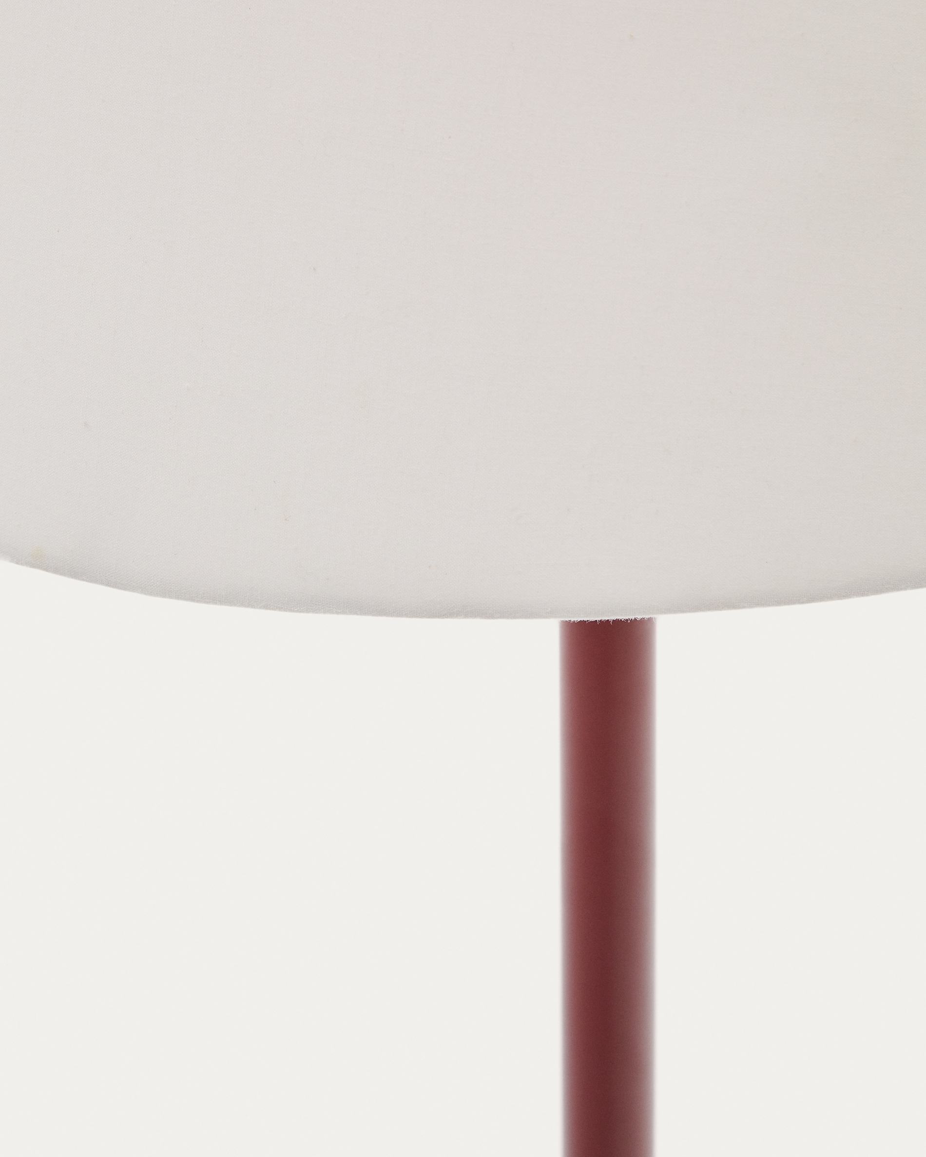 Напольный светильник Navat с терракотовым металлическим основанием La Forma (ex Julia Grup)