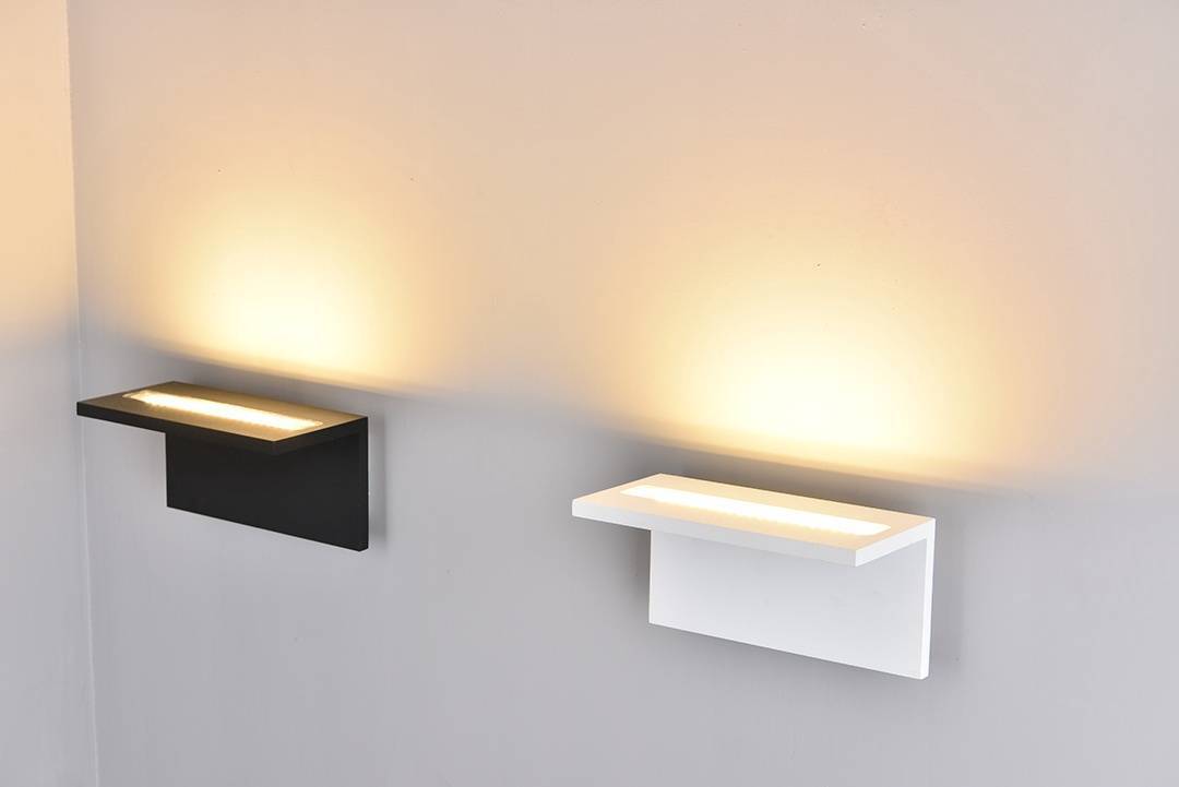 Светильник настенный DesignLed GW-6817-12-BL-WW