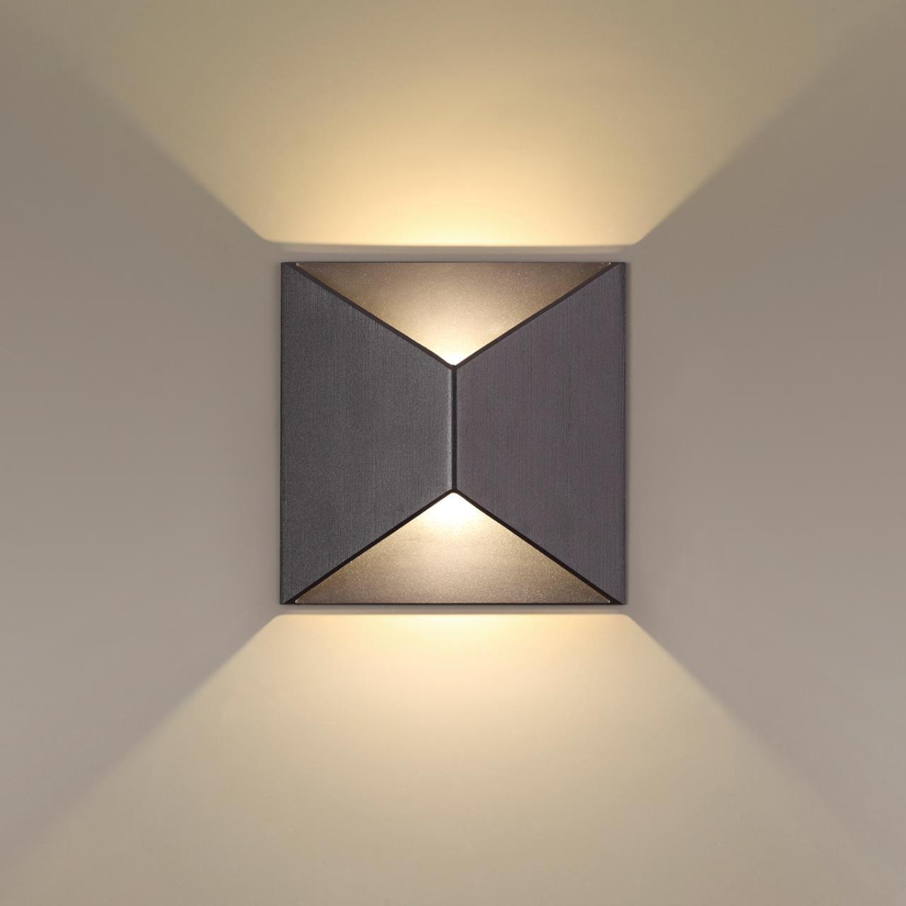 Настенный светильник Odeon Light 3907/10WL