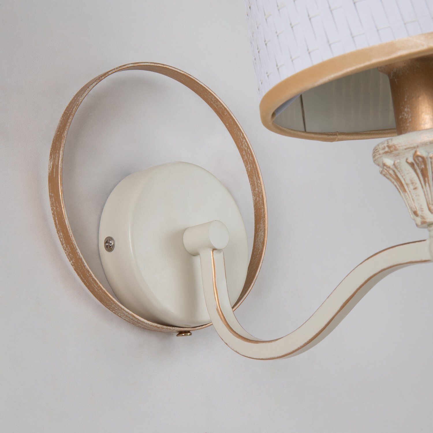 Настенный светильник Favourite 2695-1W