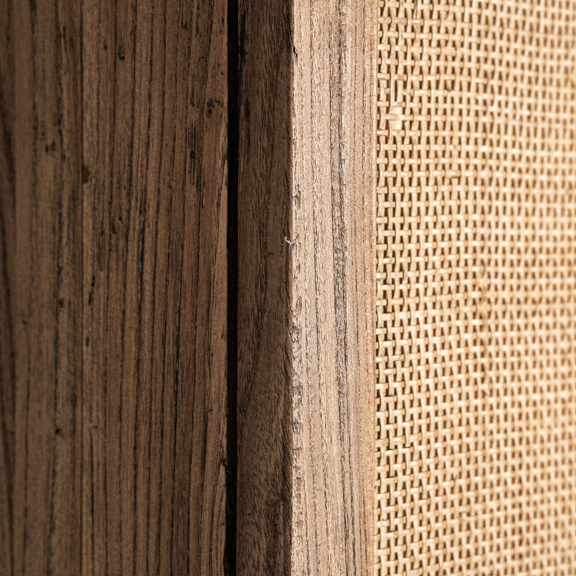 Шкаф в современном стиле Byremo Vical