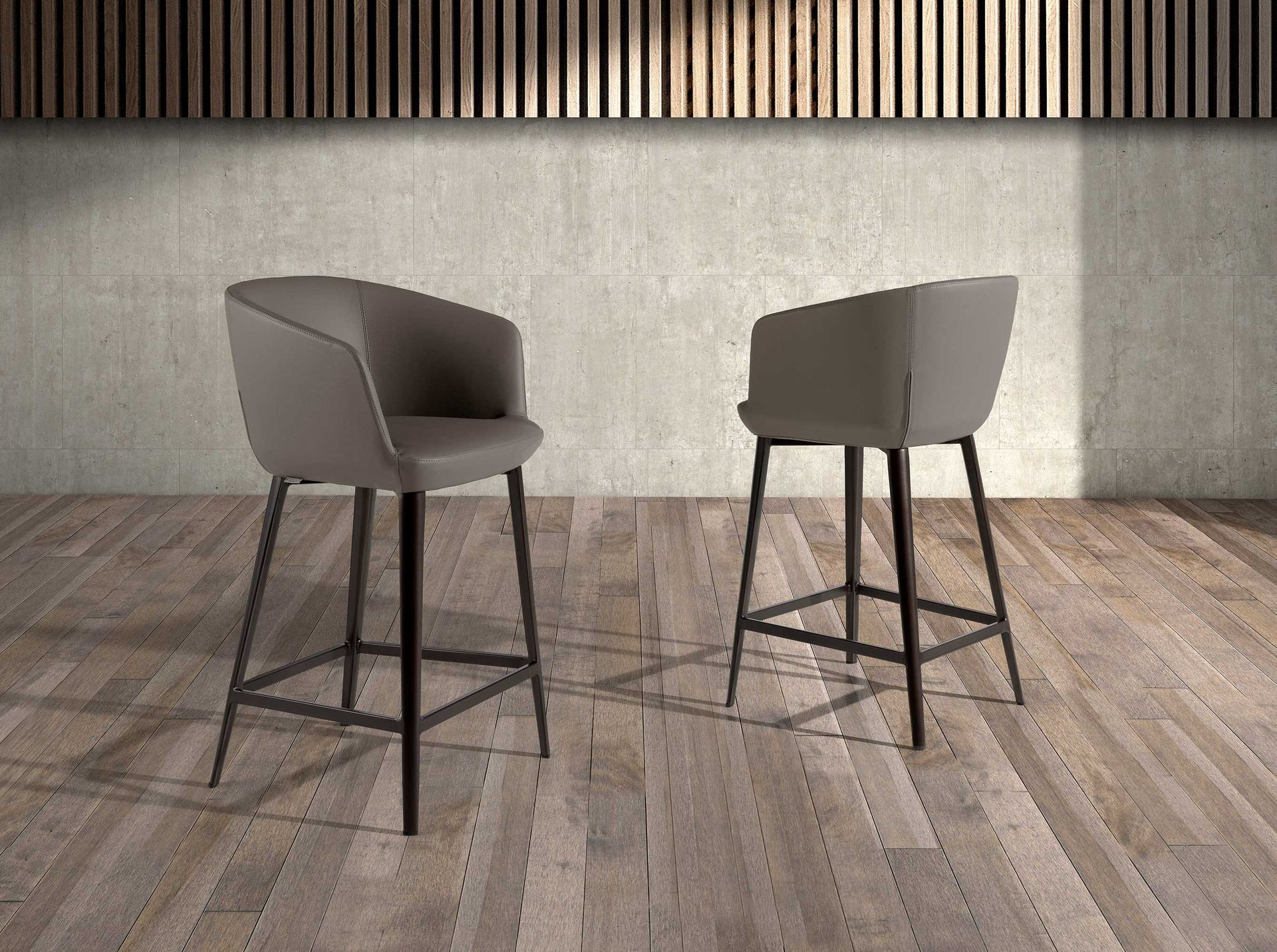 Барный стул 4134/A214BS из экокожи серого цвета Angel Cerda