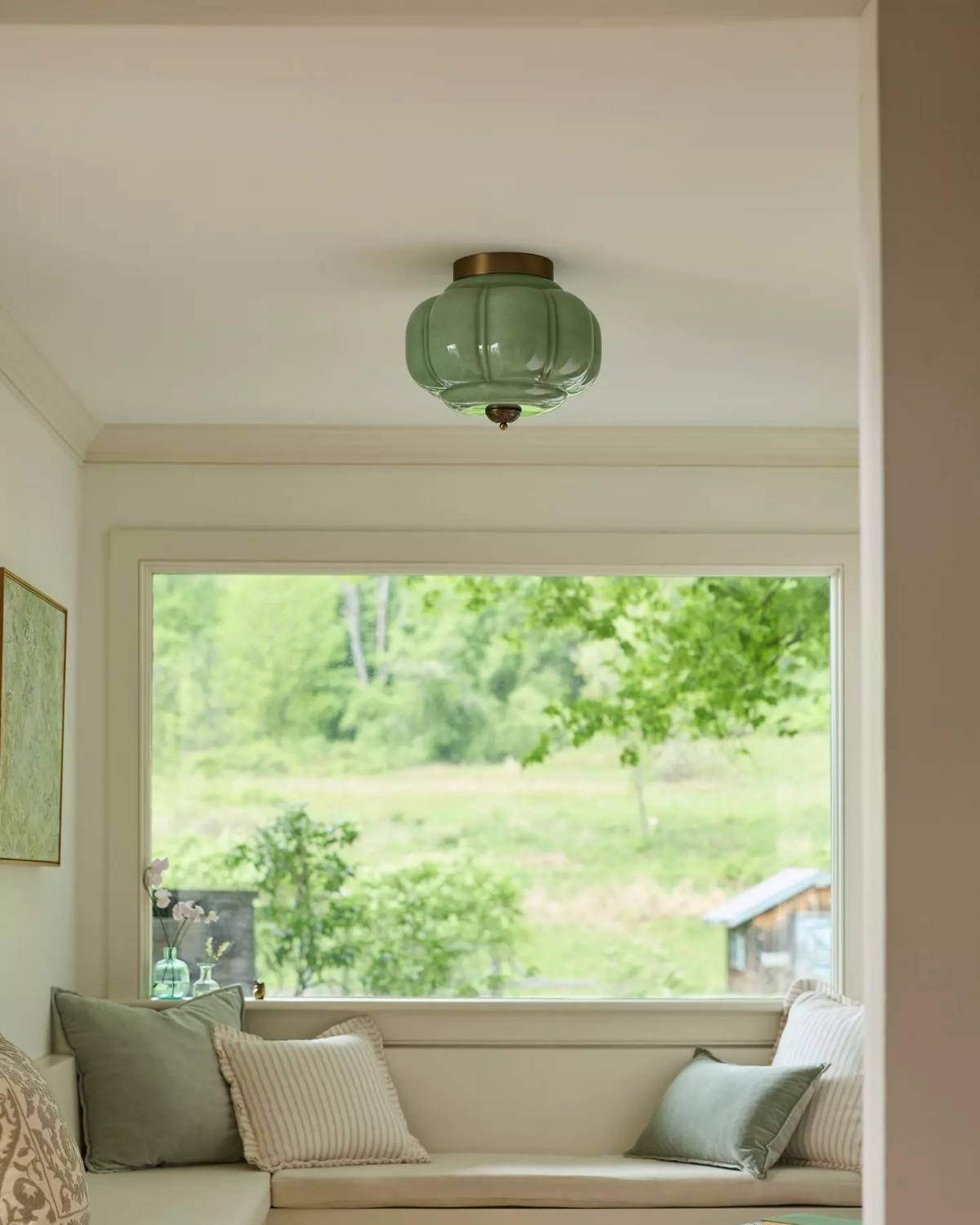 Золотистый светильник Элаиза с зелёным плафоном Louvre Home LFM140825SWL