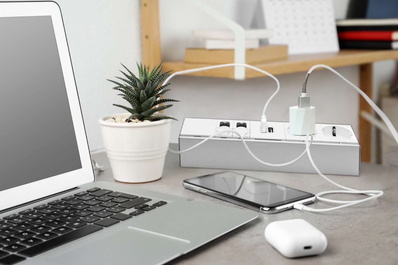 Настольный розеточный блок Donolux DDSB8