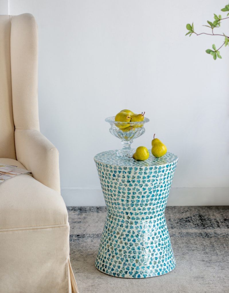 Столик акцентный с отделкой из раковин устриц Glasar 49924