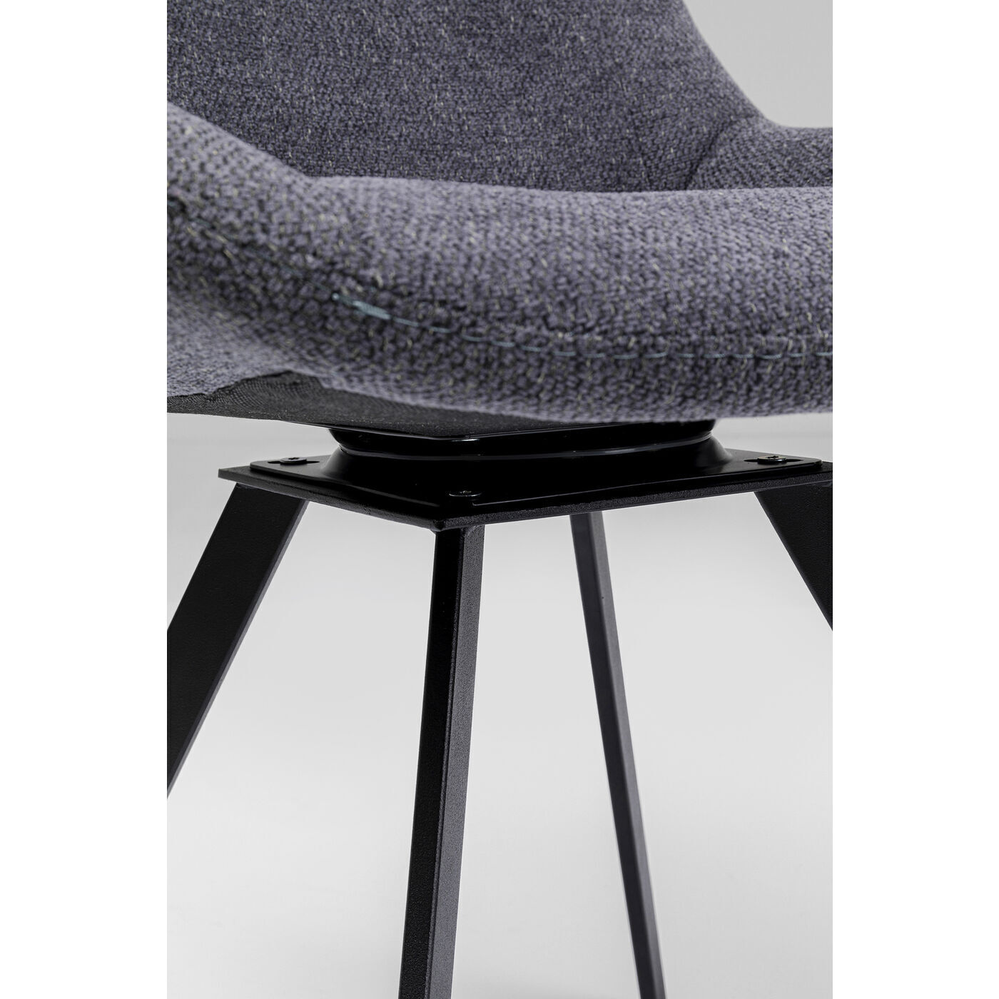 Стул вращающийся KARE Baron 86358