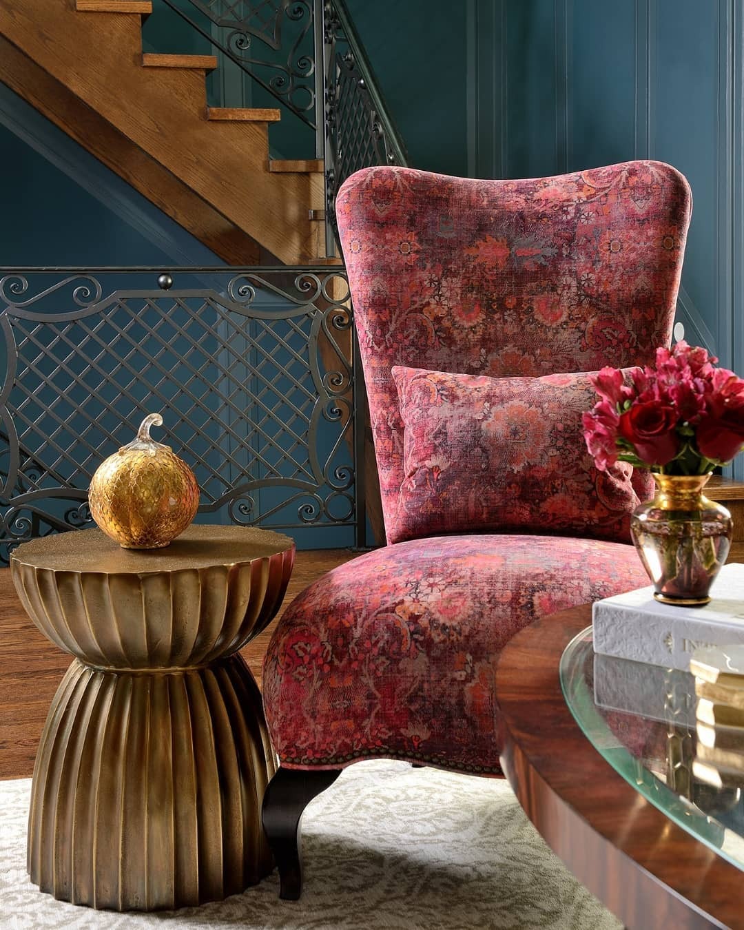 Приставной столик Currey & Company Rasi Antique Brass 4000-0075