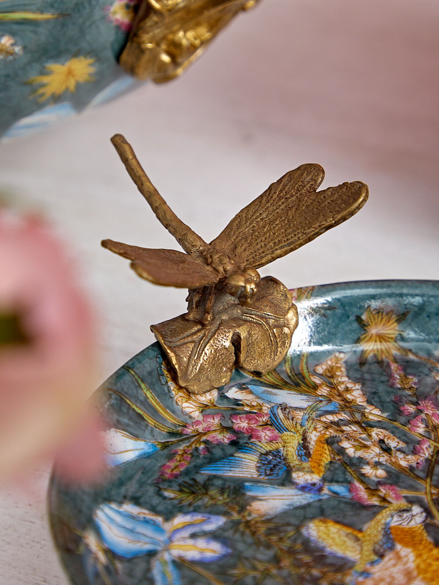 Блюдо со стрекозой Glasar C559C/LB3662