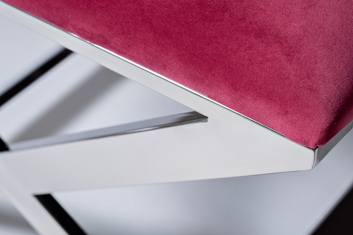 Пуф велюровый темно-розовый/хром Garda Decor 47ED-BEN012-DP