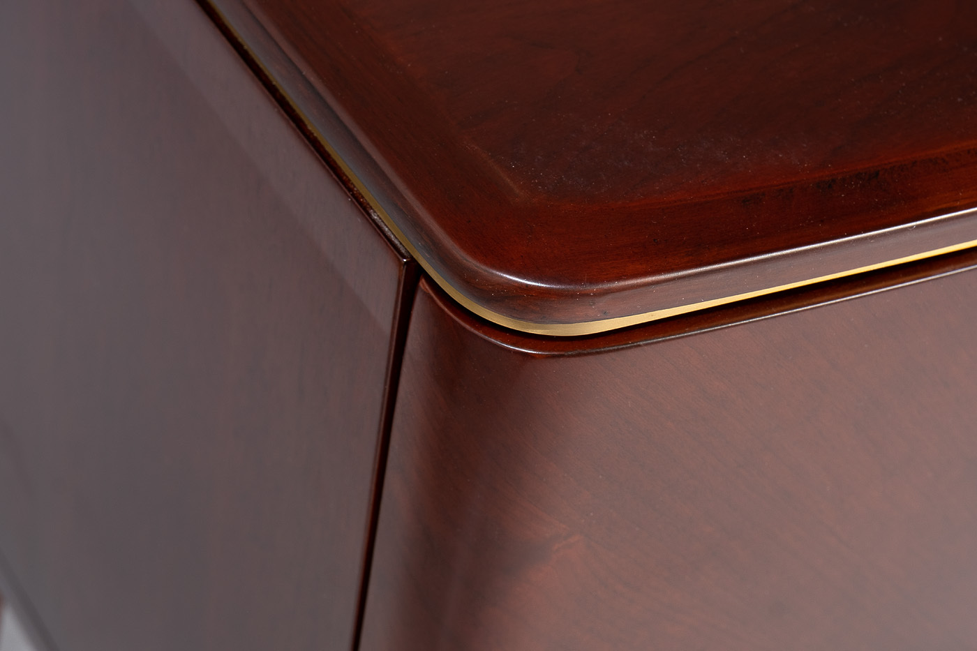 Тумбочка с 2мя ящиками темный шпон Garda Decor KFG136