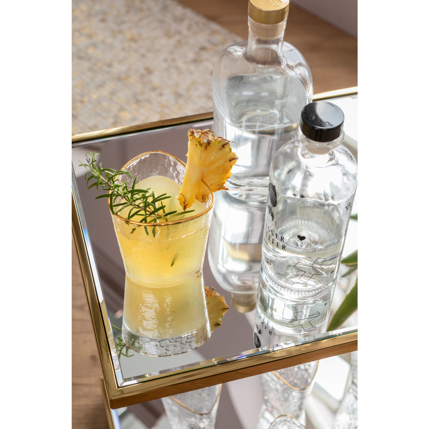 Столик-тележка Classy 81428 KARE