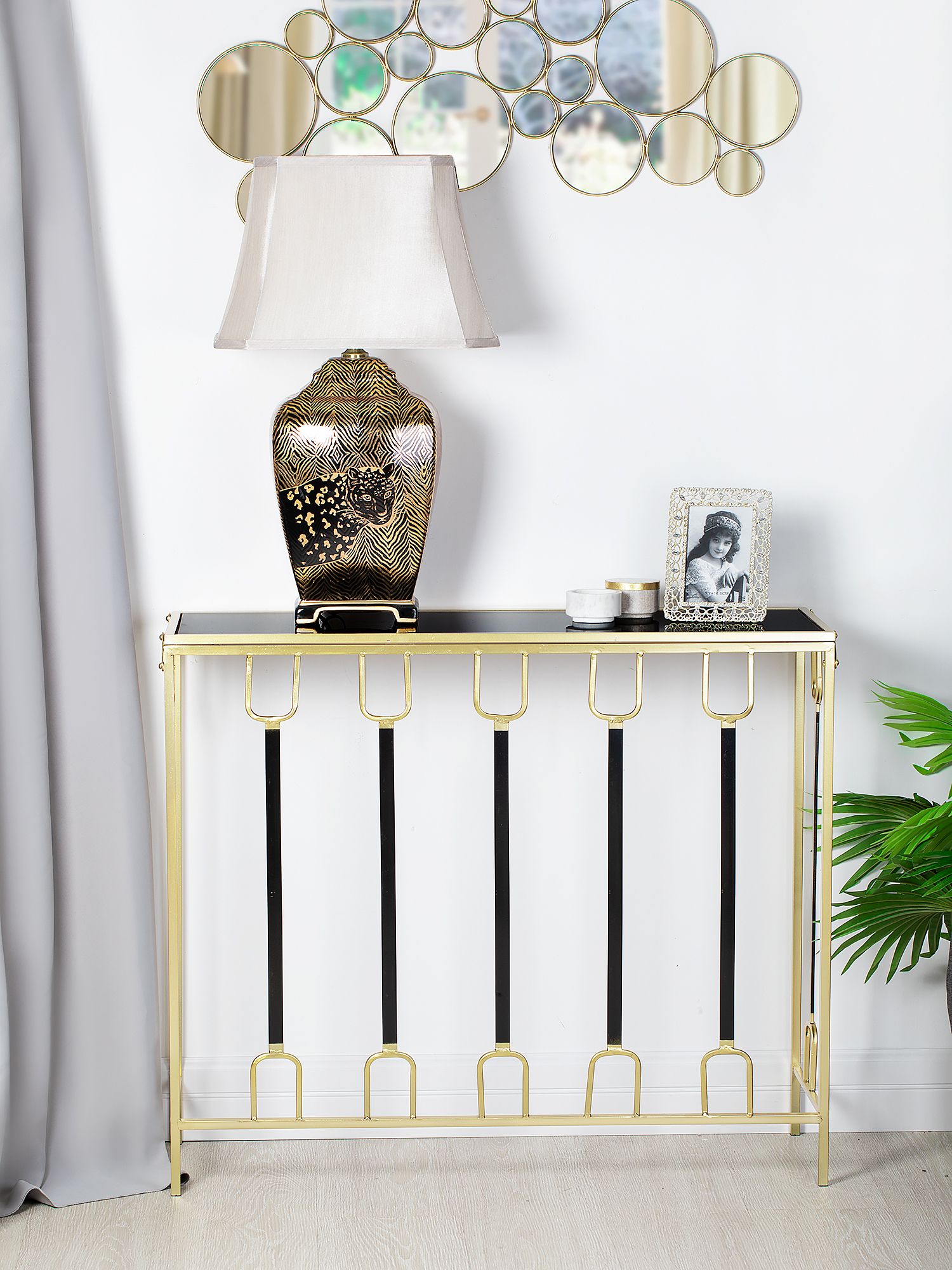 Консоль со стеклянной столешницей Glasar 54-246