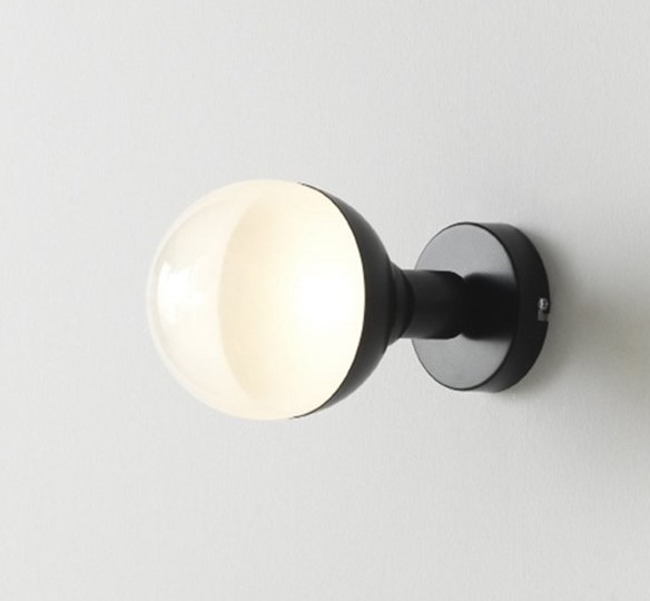 Бра Helmet черный металл - белое стекло Aromas del Campo