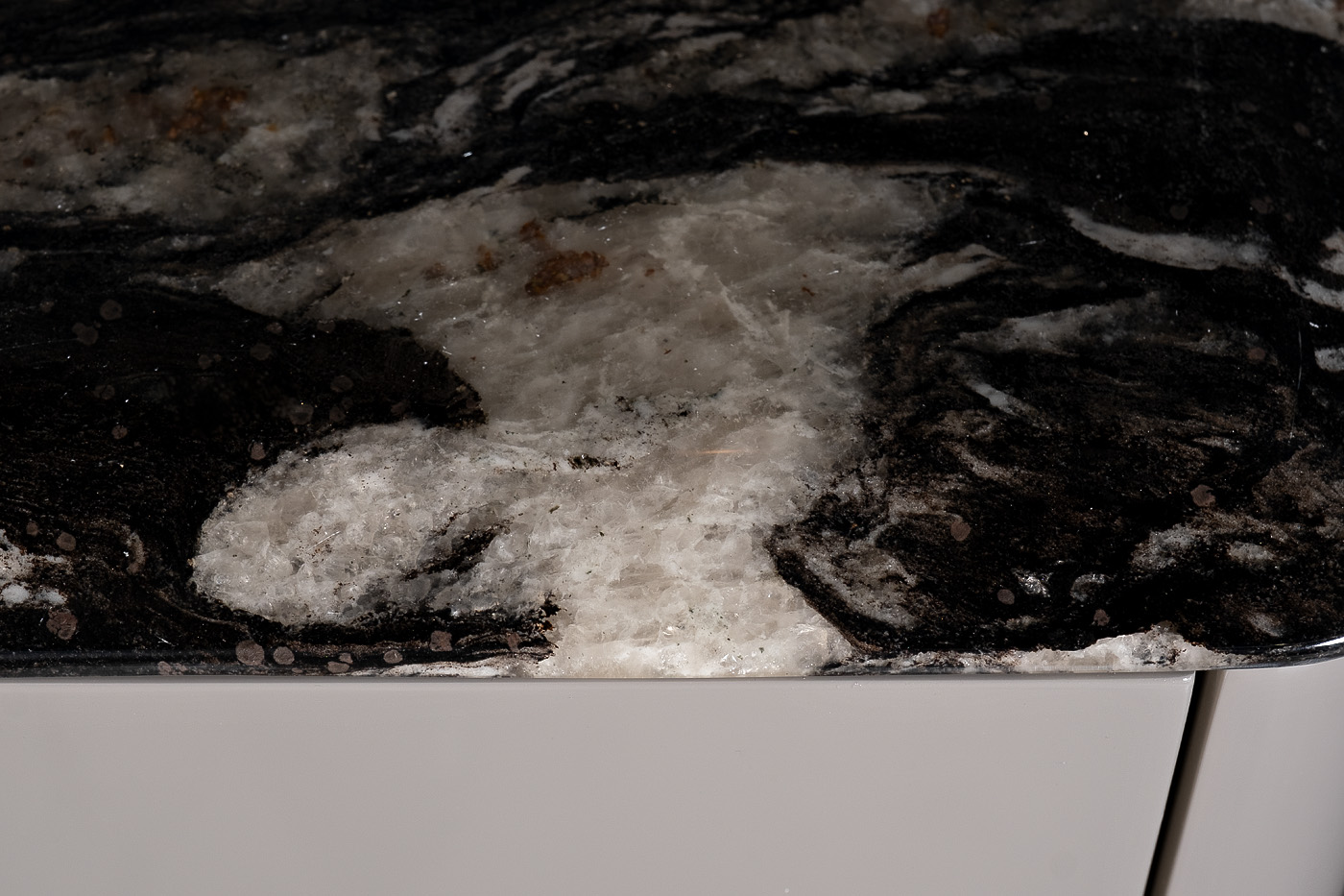 Комод с мраморной столешницей Garda Decor 58DB-10211